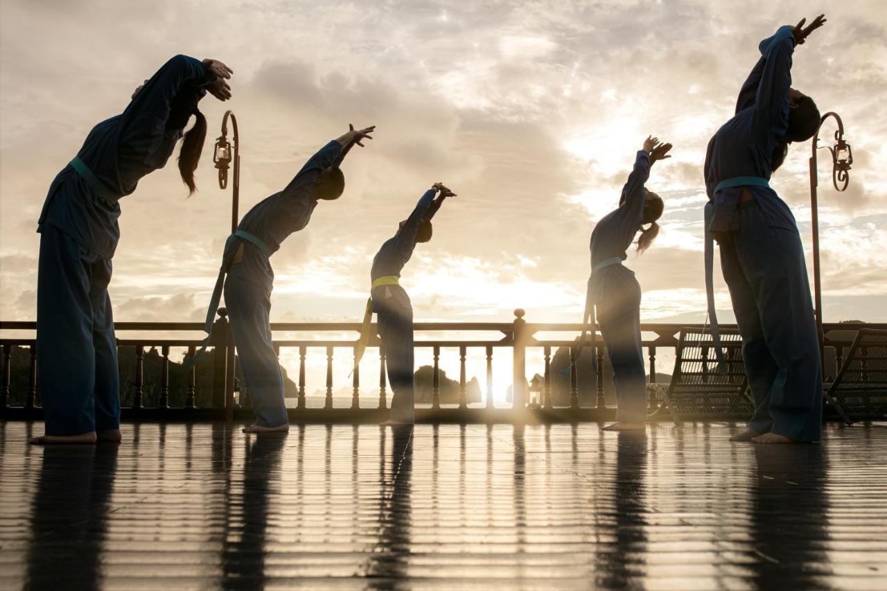 Hotel Emperor Cruises Legacy Ha Long Esterno foto