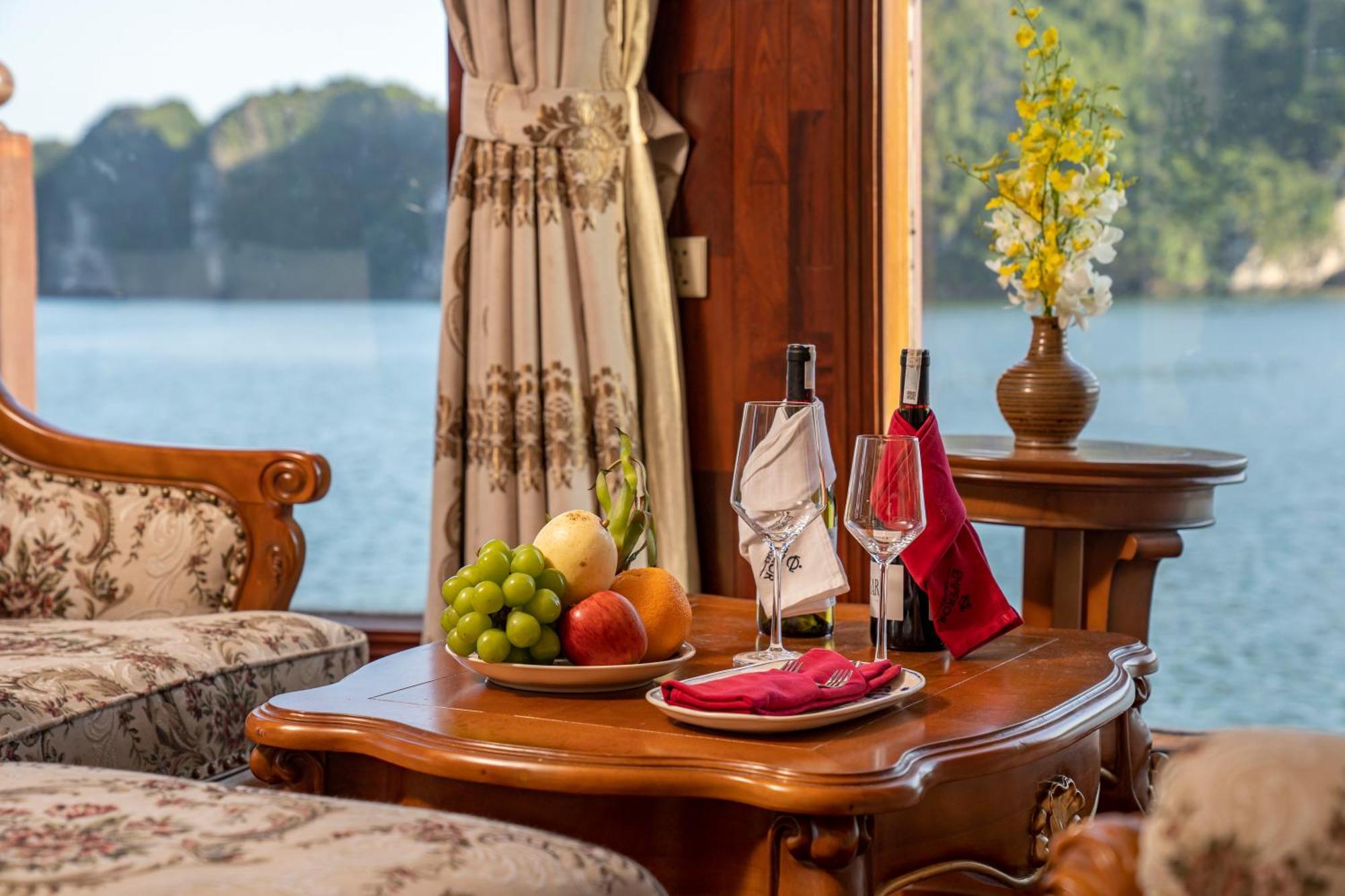 Hotel Emperor Cruises Legacy Ha Long Esterno foto